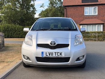 Used Toyota Yaris 2011 for sale - 79469711: Photo