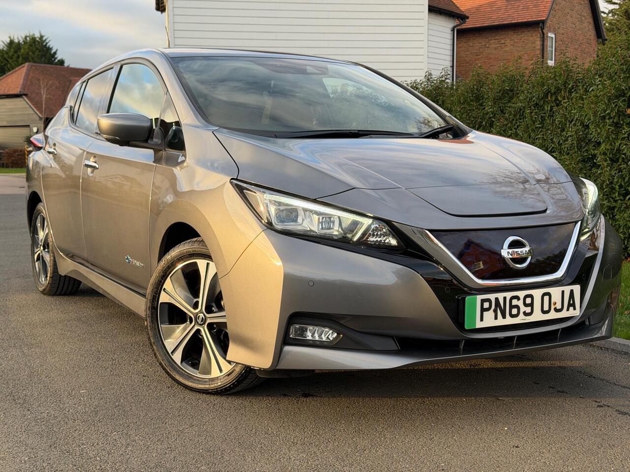 Used Nissan Leaf 2019 for sale - 76662676: Photo 1