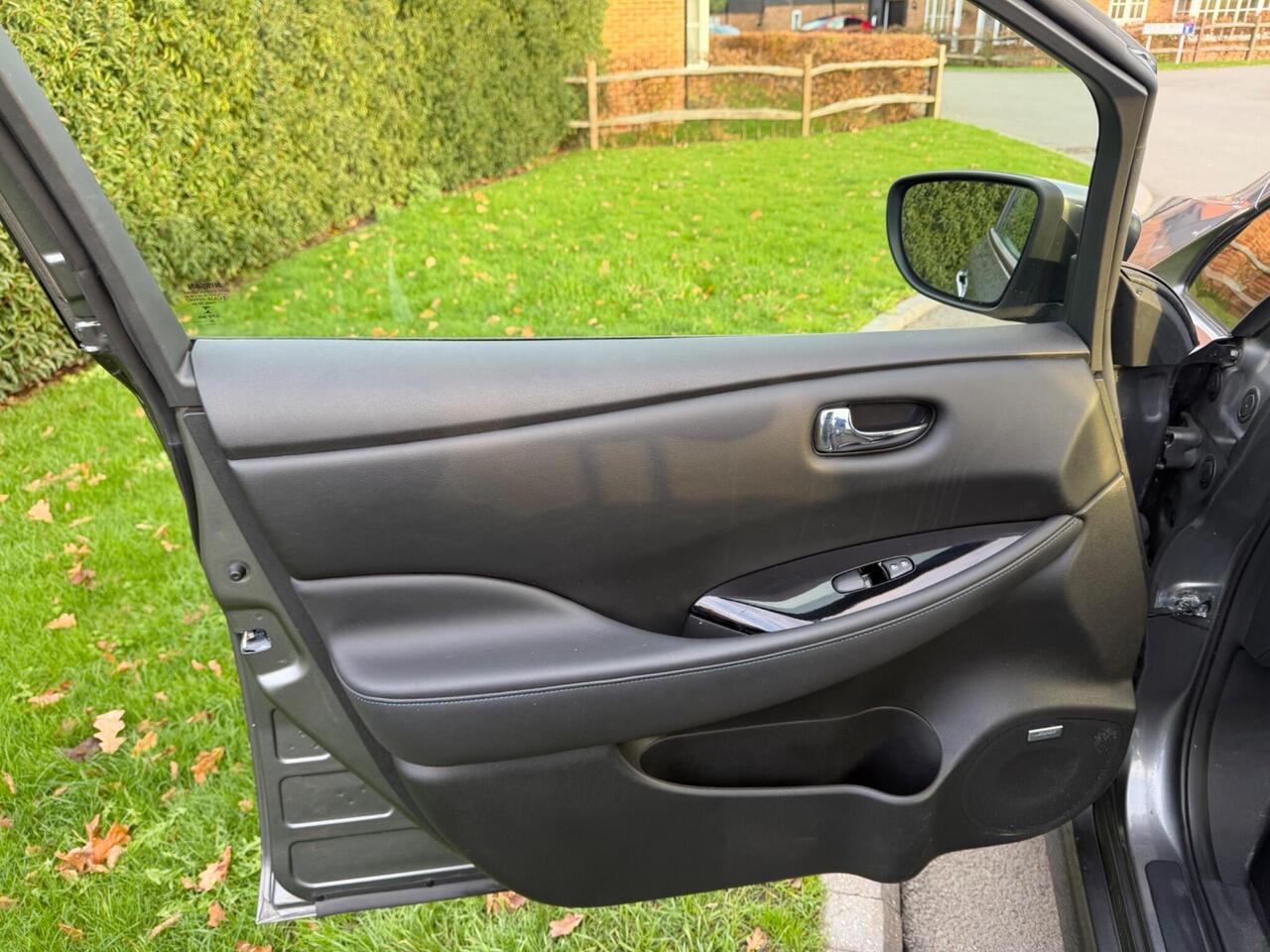 Used Nissan Leaf 2019 for sale - 76662676: Photo 24