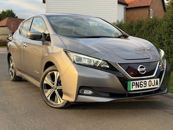 Nissan - Leaf