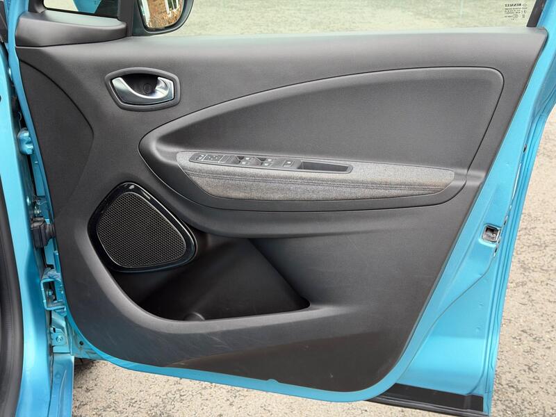 Used Renault Zoe 2021 for sale - 77037160: Photo 24