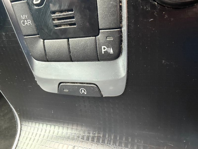 Used Volvo V40 2016 for sale - 76590246: Photo 18