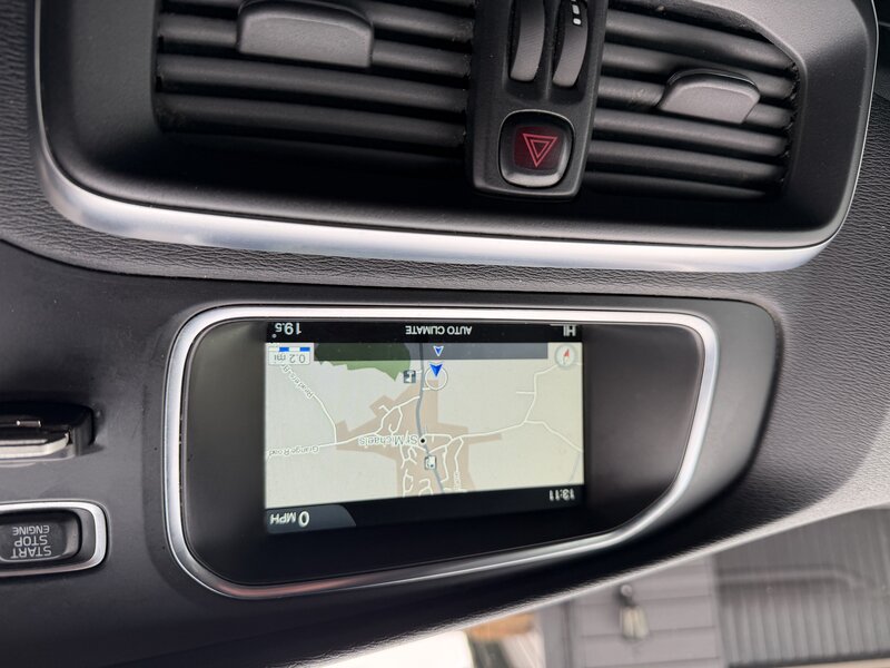 Used Volvo V40 2016 for sale - 76590246: Photo 19