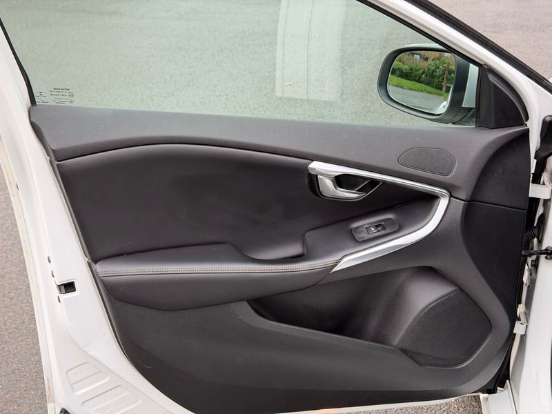 Used Volvo V40 2016 for sale - 76590246: Photo 23