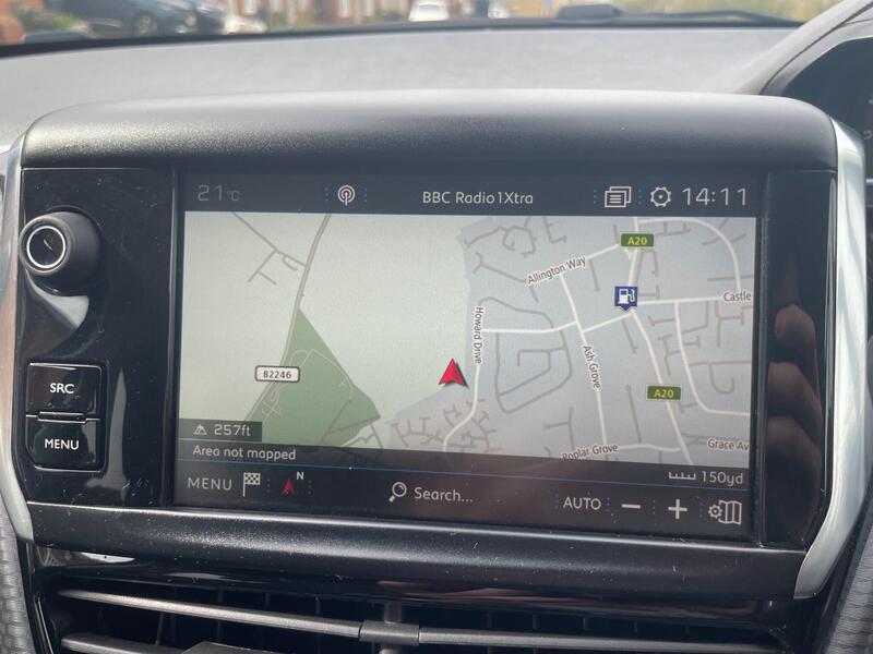 Used Peugeot 2008 2017 for sale - 78181907: Photo 13