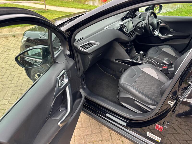 Used Peugeot 2008 2017 for sale - 78181907: Photo 17