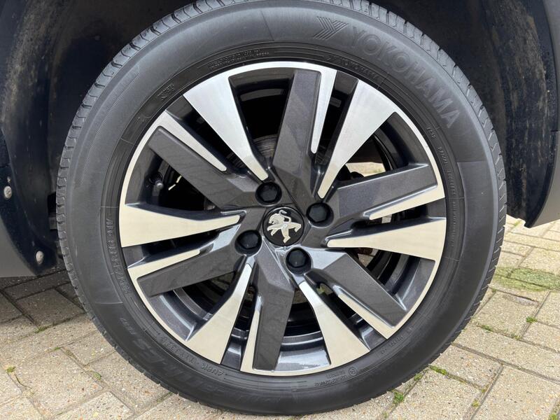 Used Peugeot 2008 2017 for sale - 78181907: Photo 28