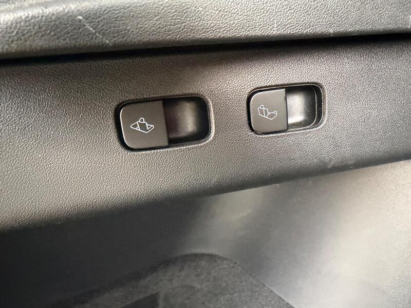 Used Tesla Model Y 2022 for sale - 77138774: Photo 19