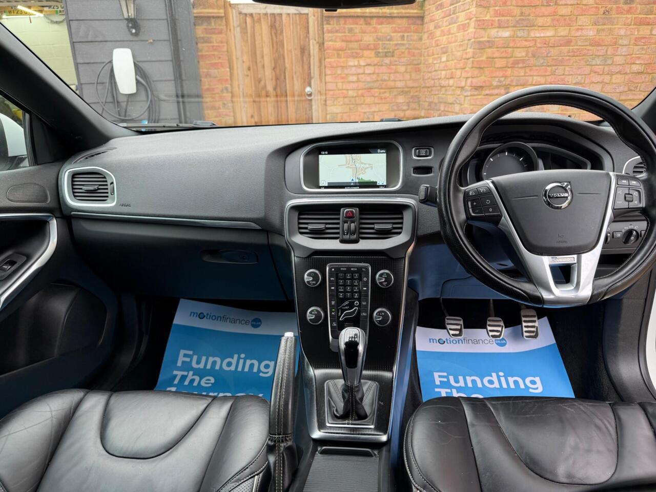 Used Volvo V40 2016 for sale - 76662673: Photo 10