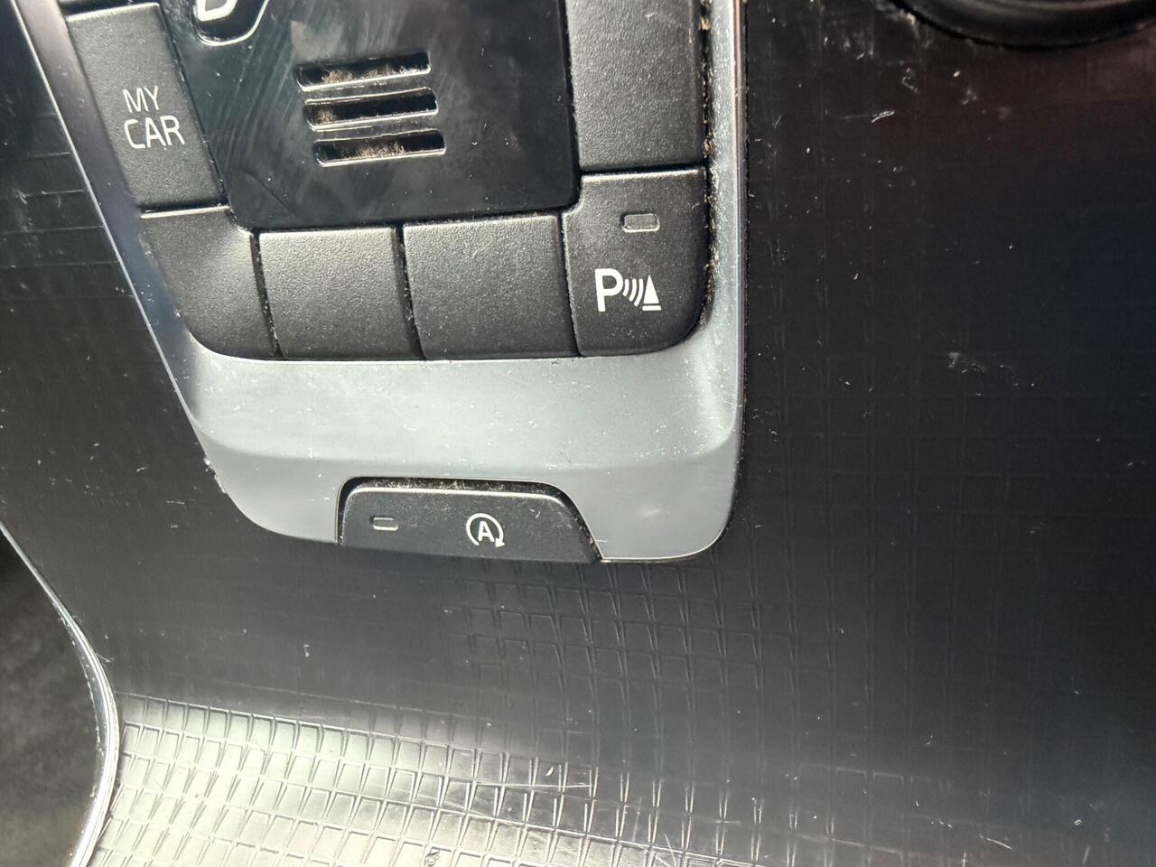 Used Volvo V40 2016 for sale - 76662673: Photo 17