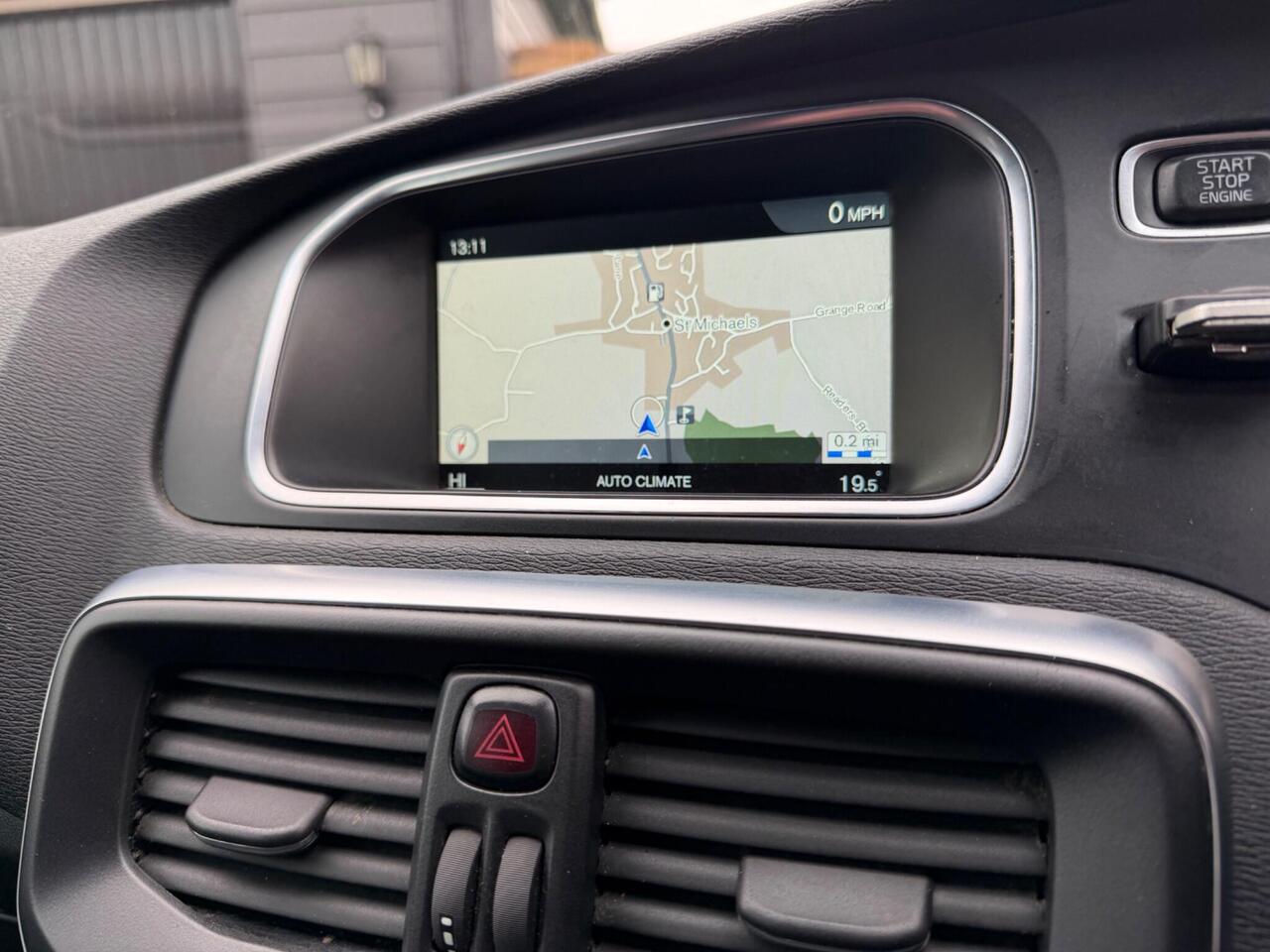 Used Volvo V40 2016 for sale - 76662673: Photo 27