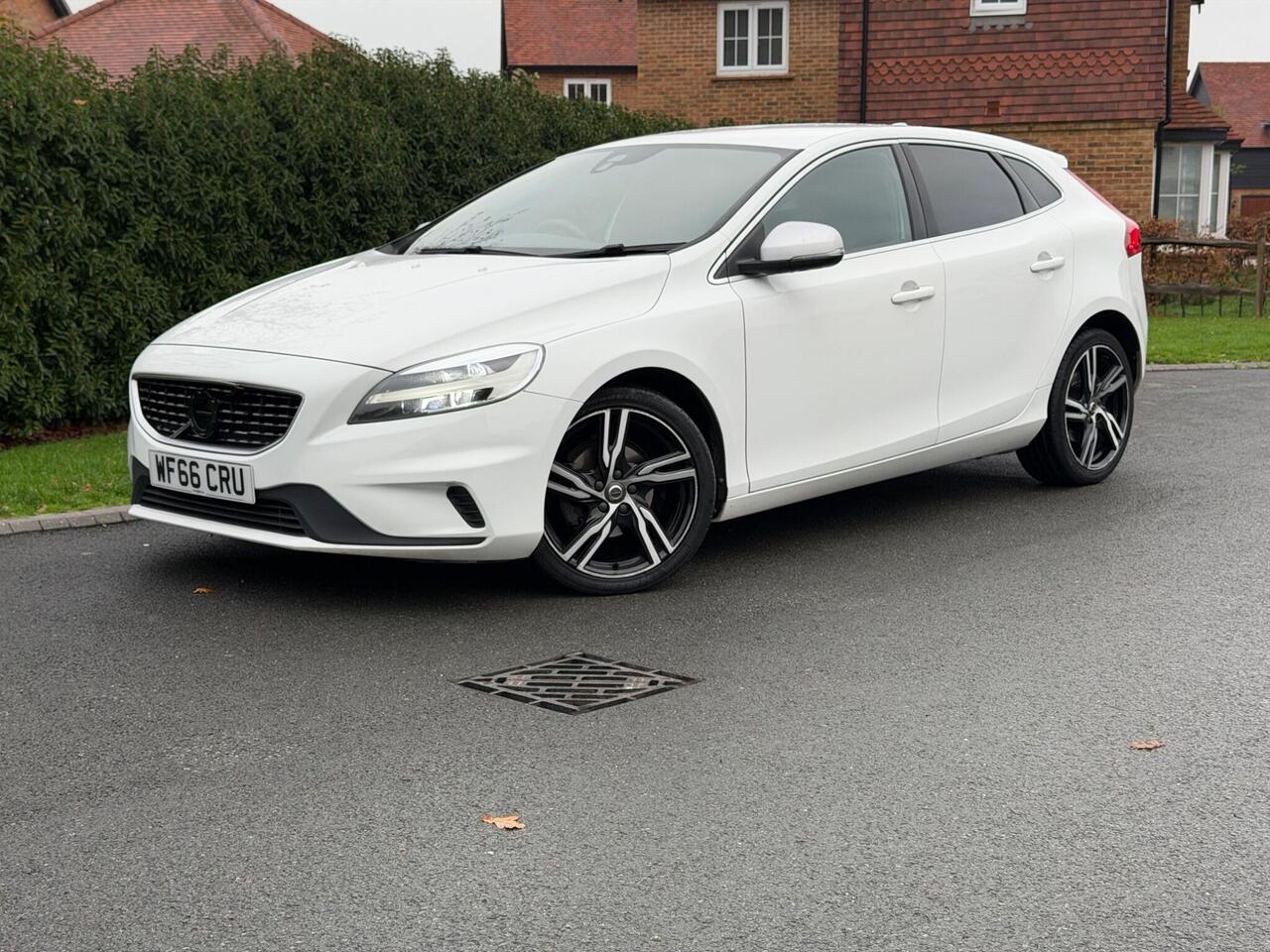 Used Volvo V40 2016 for sale - 76662673: Photo 3