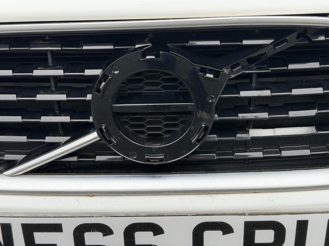 Used Volvo V40 2016 for sale - 76662673: Photo 38