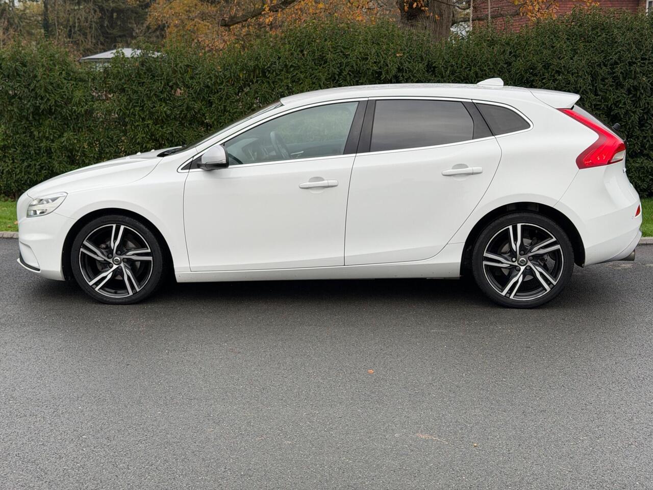 Used Volvo V40 2016 for sale - 76662673: Photo 5