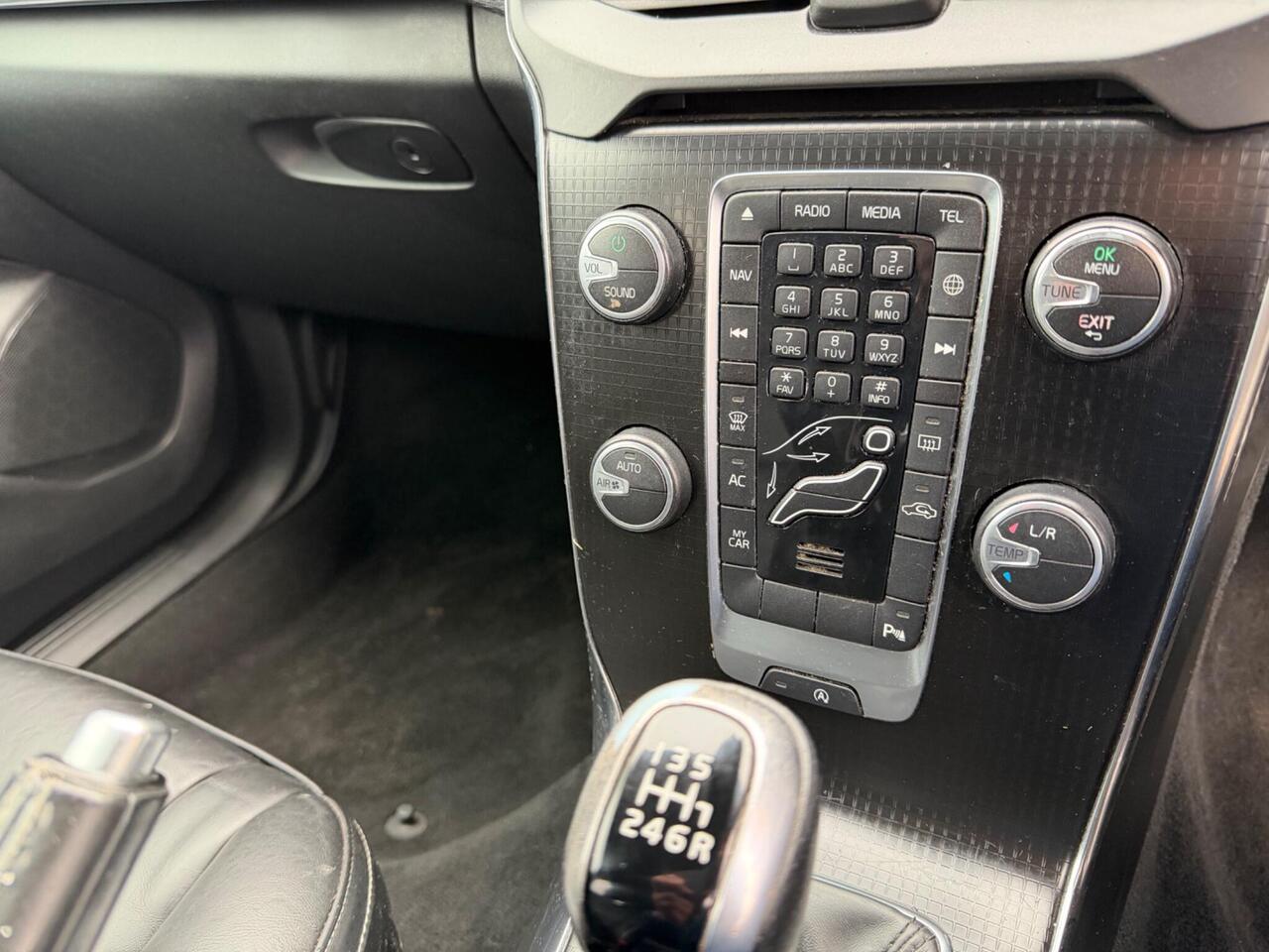 Used Volvo V40 2016 for sale - 76662673: Photo 9