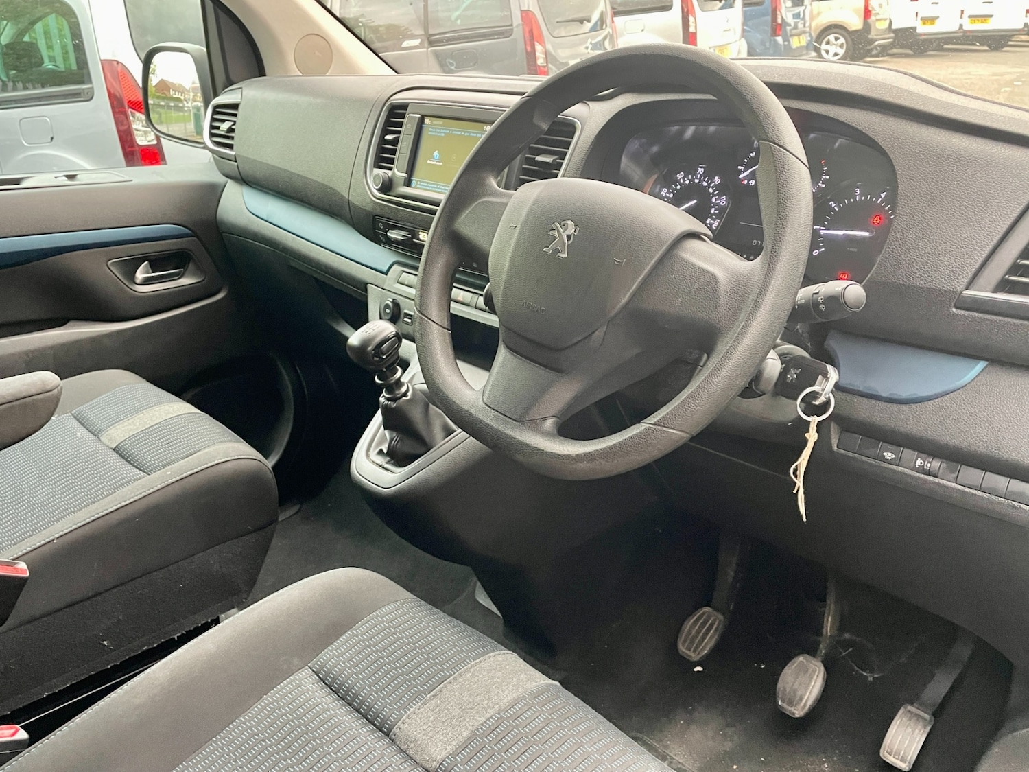 Used Peugeot Traveller 2021 for sale - 76196711: Photo 10