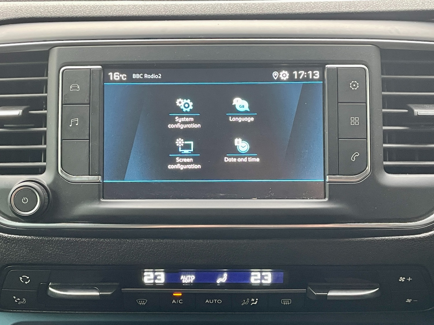 Used Peugeot Traveller 2021 for sale - 76196711: Photo 23