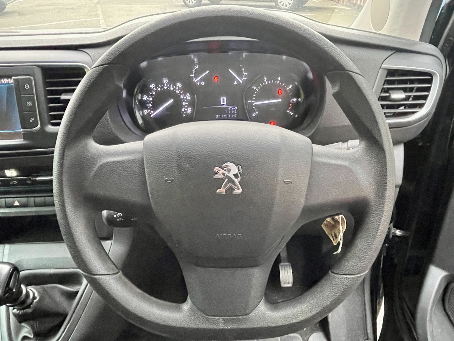 Used Peugeot Traveller 2021 for sale - 76196711: Photo 24