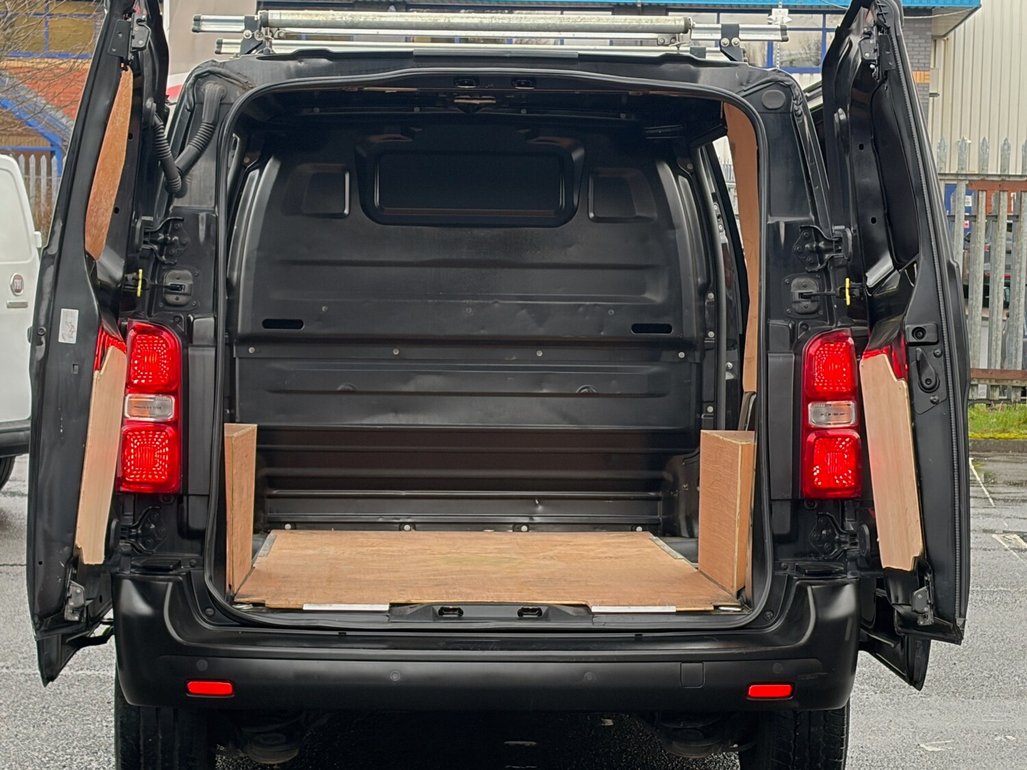 Used Vauxhall Vivaro 2022 for sale - 77622706: Photo 34