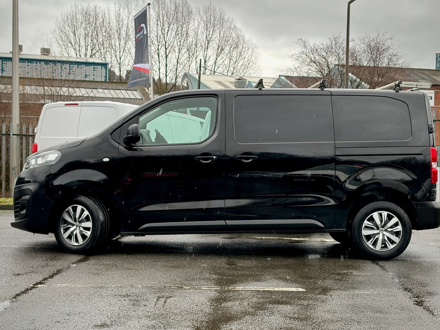 Used Vauxhall Vivaro 2022 for sale - 77622706: Photo 8