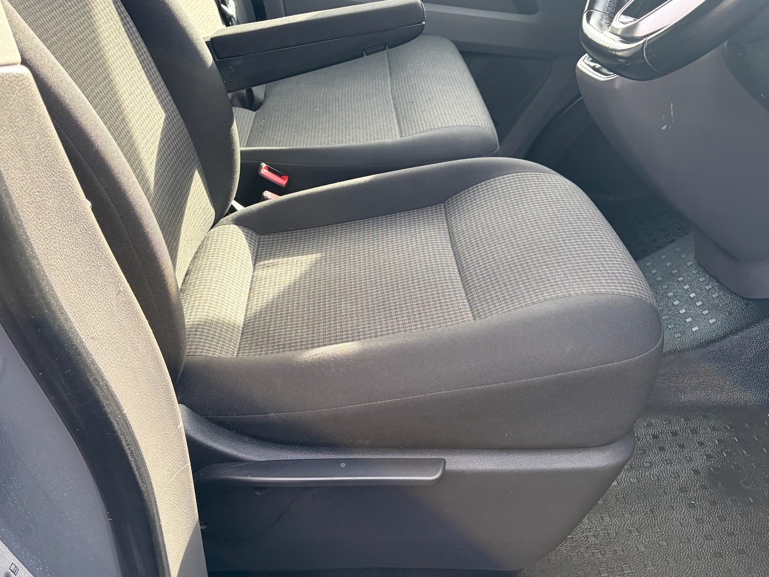 Used Volkswagen Transporter 2022 for sale - 78183474: Photo 2