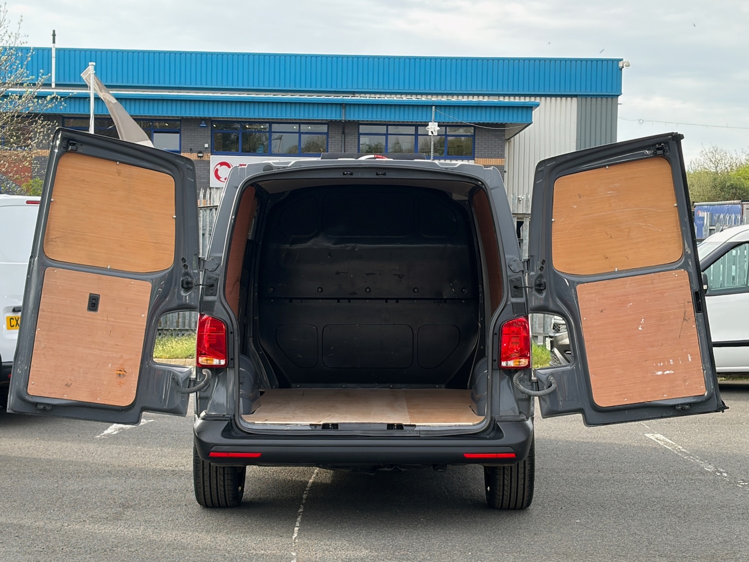 Used Volkswagen Transporter 2022 for sale - 78183474: Photo 24