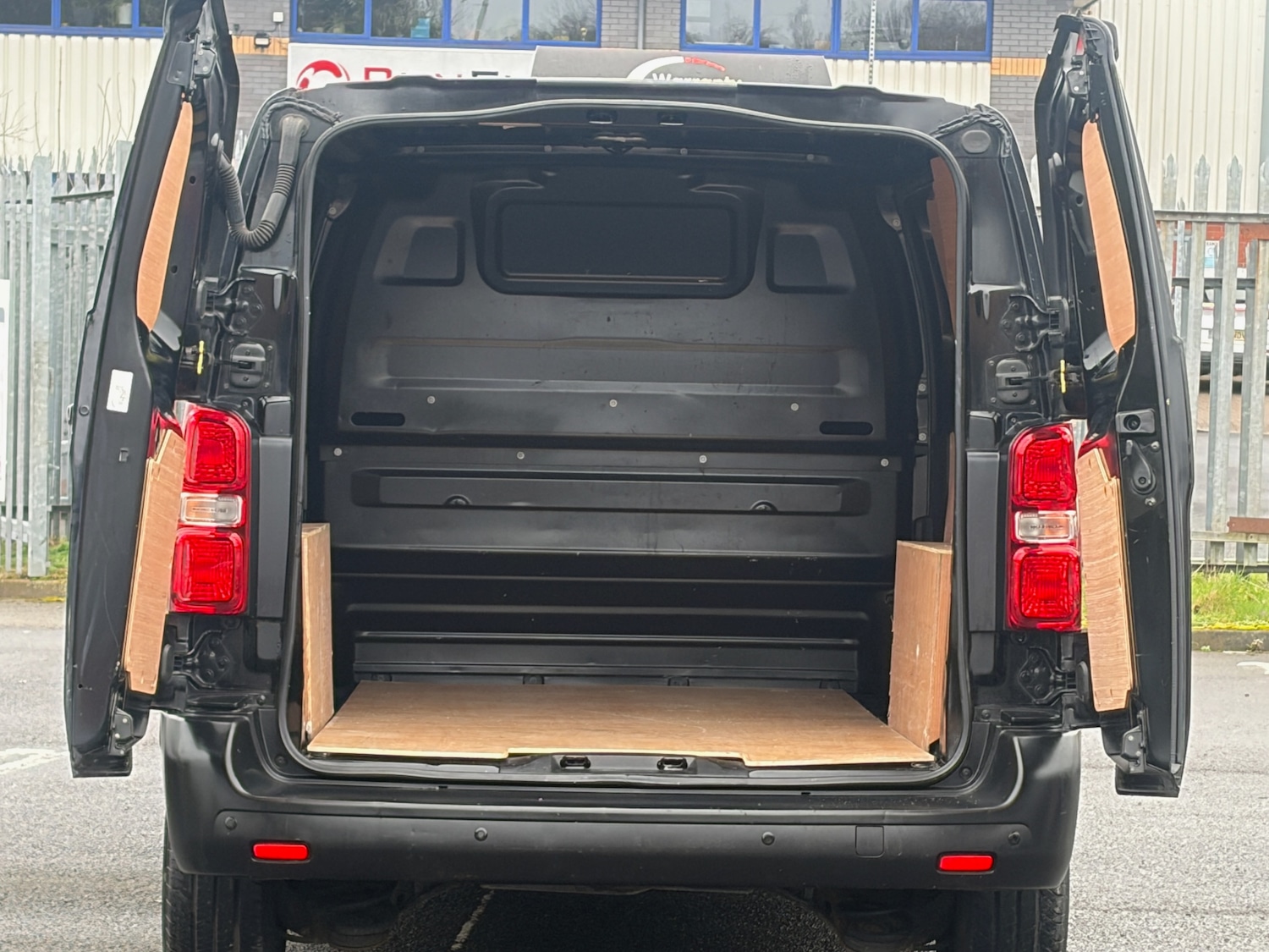 Used Vauxhall Vivaro 2020 for sale - 77631304: Photo 20