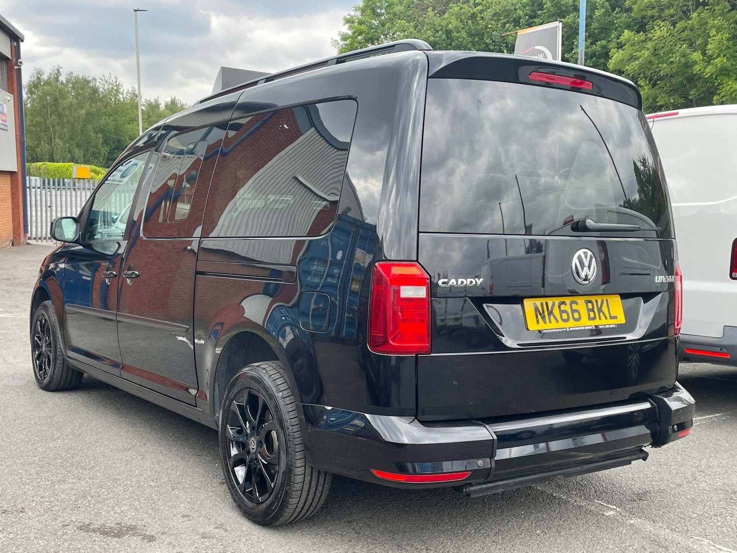 Used Volkswagen Caddy Maxi Life 2016 for sale - 77917231: Photo 24