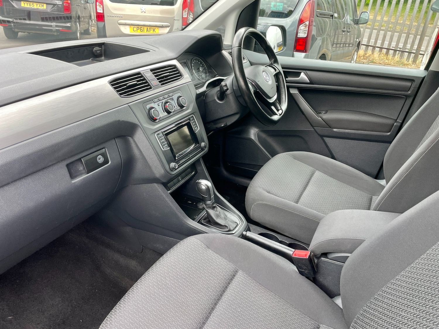 Used Volkswagen Caddy Maxi Life 2016 for sale - 77917231: Photo 31