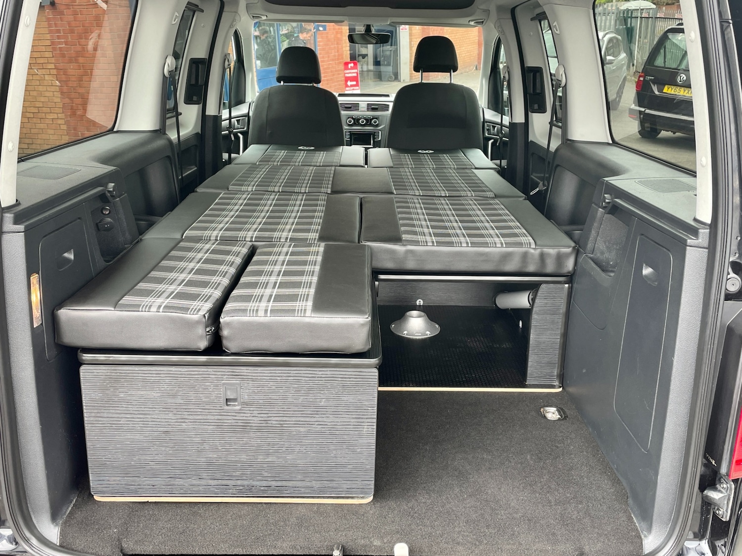 Used Volkswagen Caddy Maxi Life 2016 for sale - 77917231: Photo 8