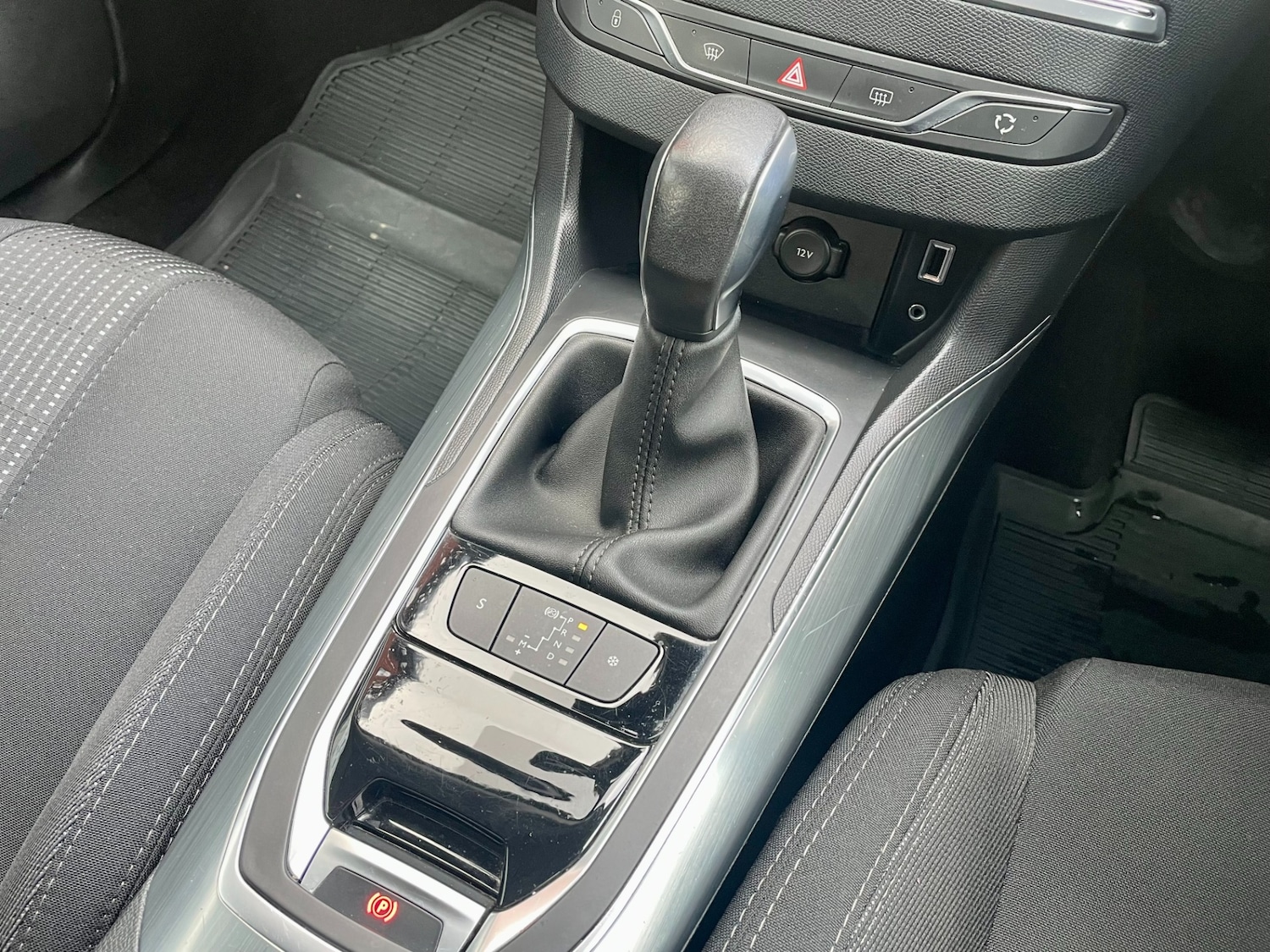 Used Peugeot 308 2016 for sale - 76748576: Photo 24