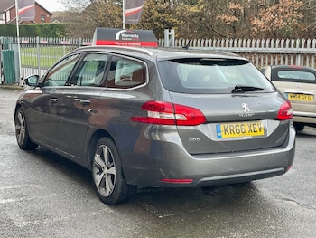 Used Peugeot 308 2016 for sale - 76748576: Photo