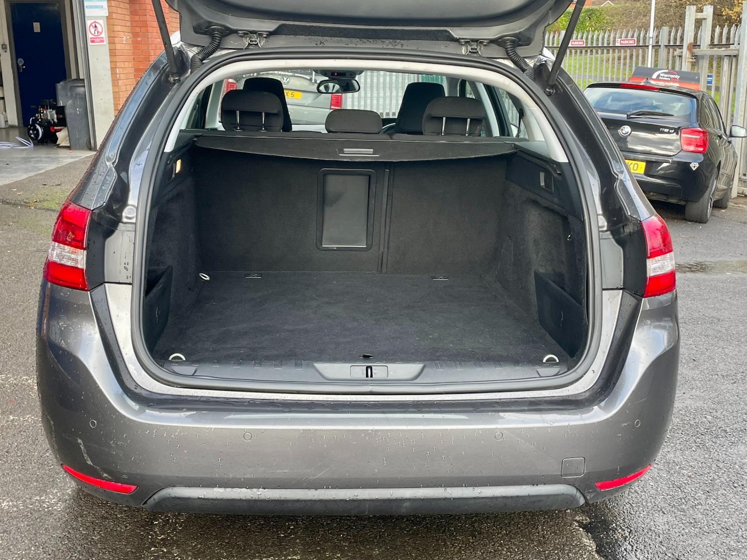 Used Peugeot 308 2016 for sale - 76748576: Photo 9