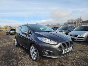 Used Ford Fiesta 2017 for sale - 77633103: Photo