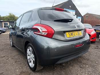 Used Peugeot 208 2012 for sale - 79645736: Photo