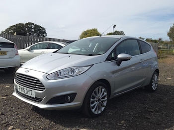 Used Ford Fiesta 2015 for sale - 76024674: Photo