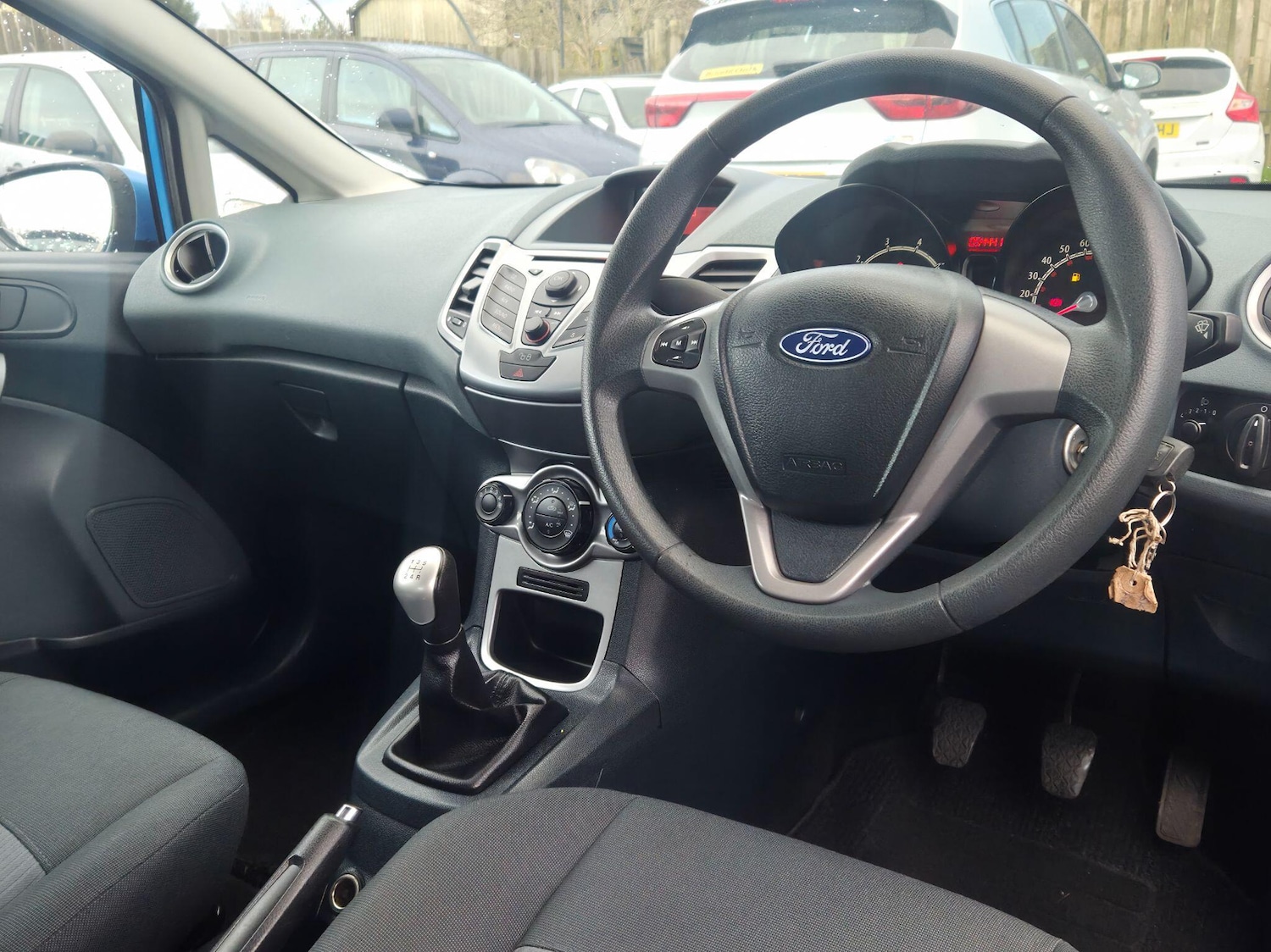 Used Ford Fiesta 2010 for sale - 76752784: Photo 9