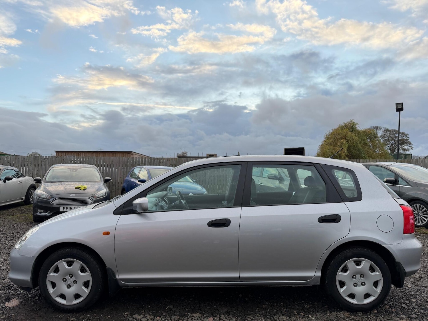 Used Honda Civic 2001 for sale - 76432008: Photo 4