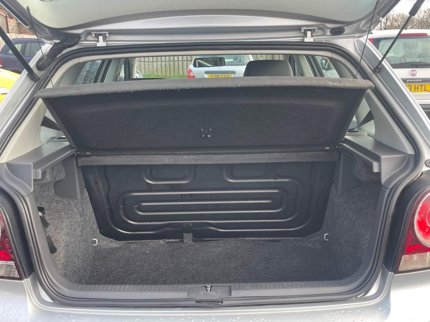 Used Volkswagen Polo 2009 for sale - 76538349: Photo 10