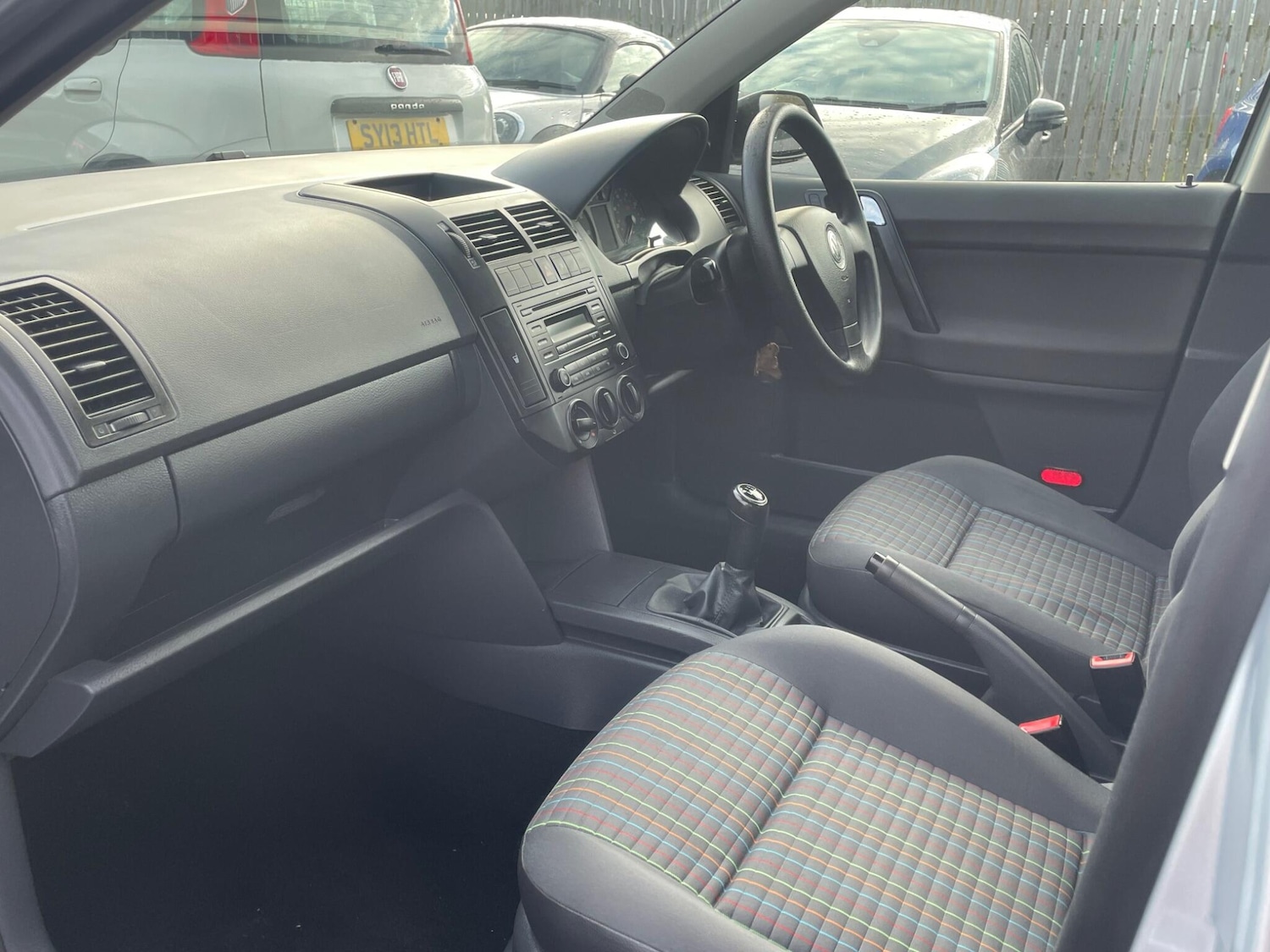 Used Volkswagen Polo 2009 for sale - 76538349: Photo 11