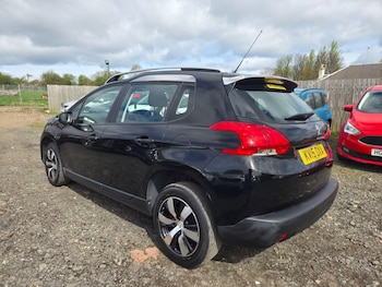 Used Peugeot 2008 2015 for sale - 78301950: Photo