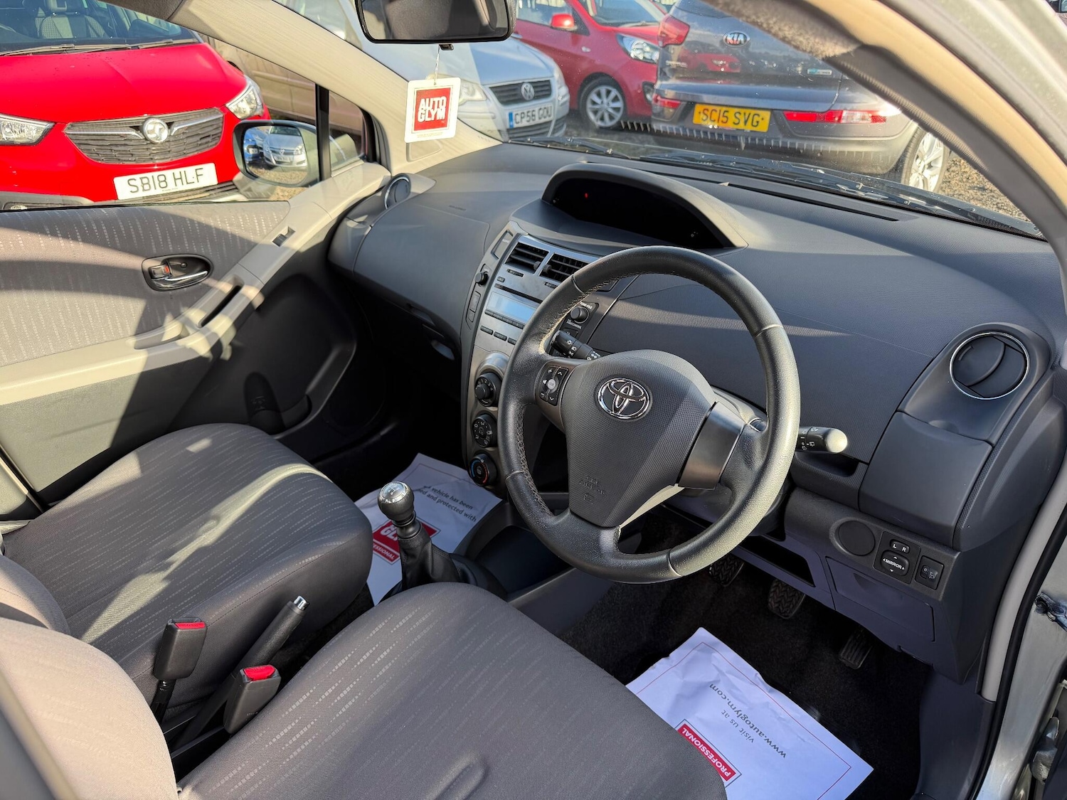 Used Toyota Yaris 2009 for sale - 76425814: Photo 11