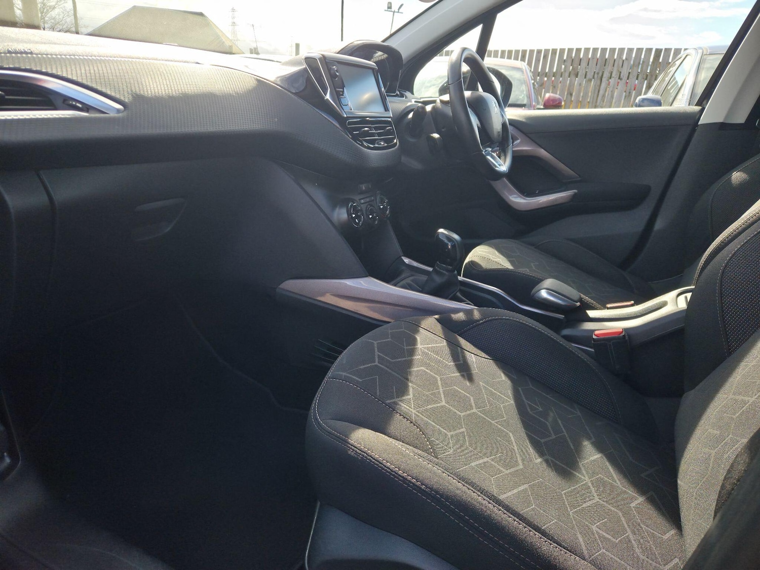 Used Peugeot 2008 2016 for sale - 78019227: Photo 17