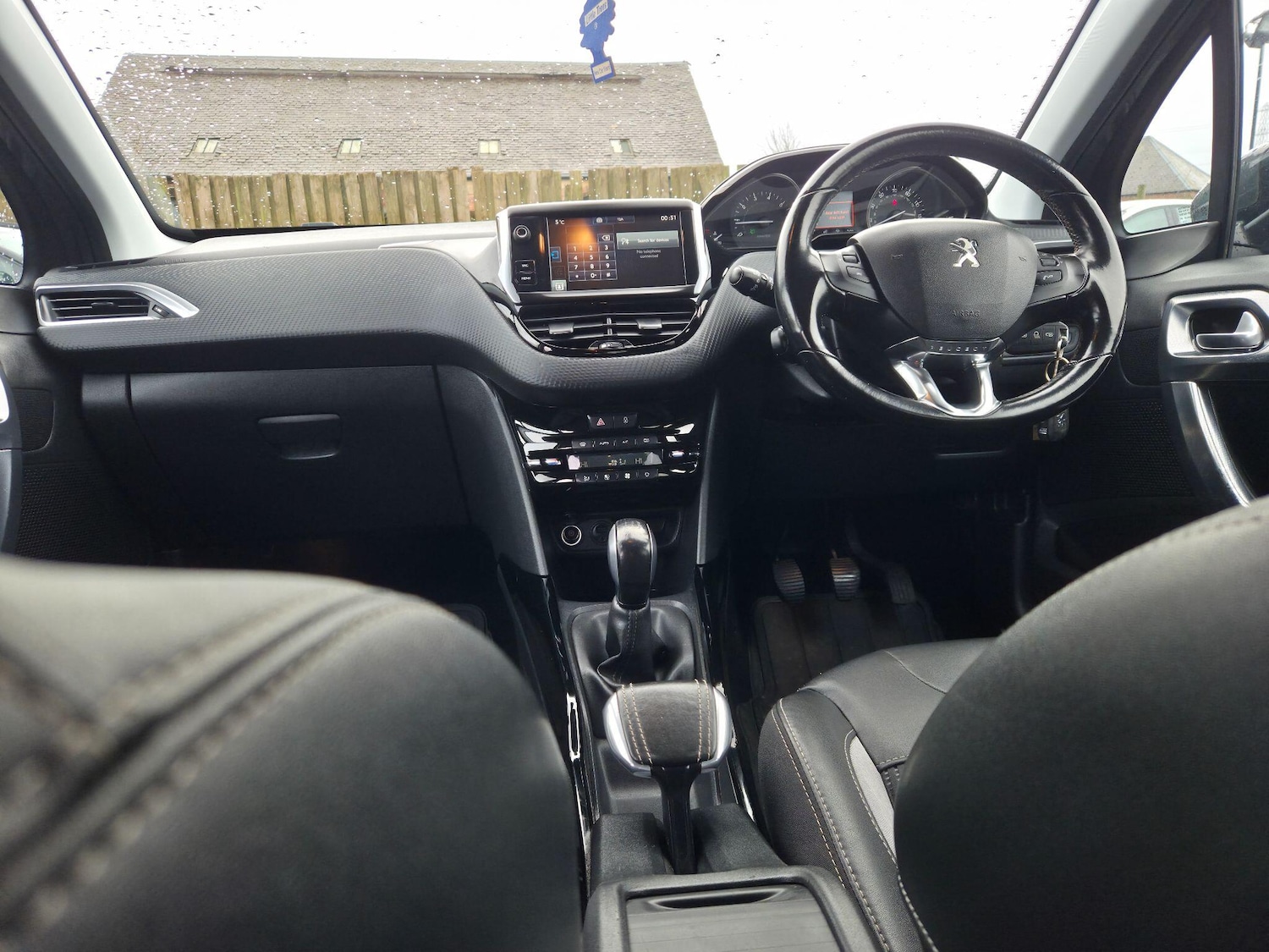 Used Peugeot 2008 2016 for sale - 77538312: Photo 11