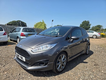 Used Ford Fiesta 2017 for sale - 79224682: Photo