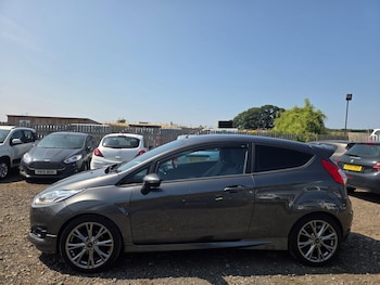 Used Ford Fiesta 2017 for sale - 79224682: Photo