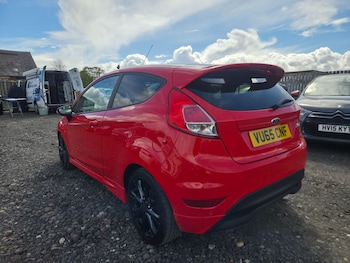 Used Ford Fiesta 2015 for sale - 78301195: Photo