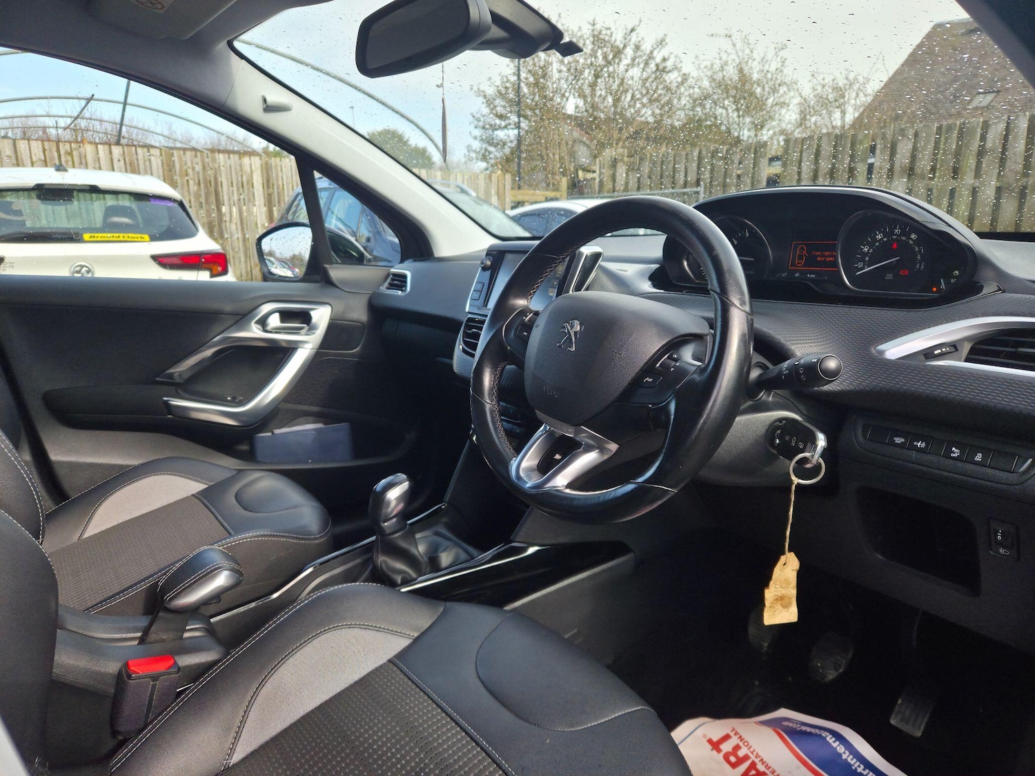 Used Peugeot 2008 2016 for sale - 78072399: Photo 11