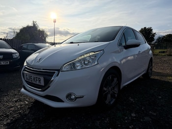 Used Peugeot 208 2015 for sale - 79589696: Photo