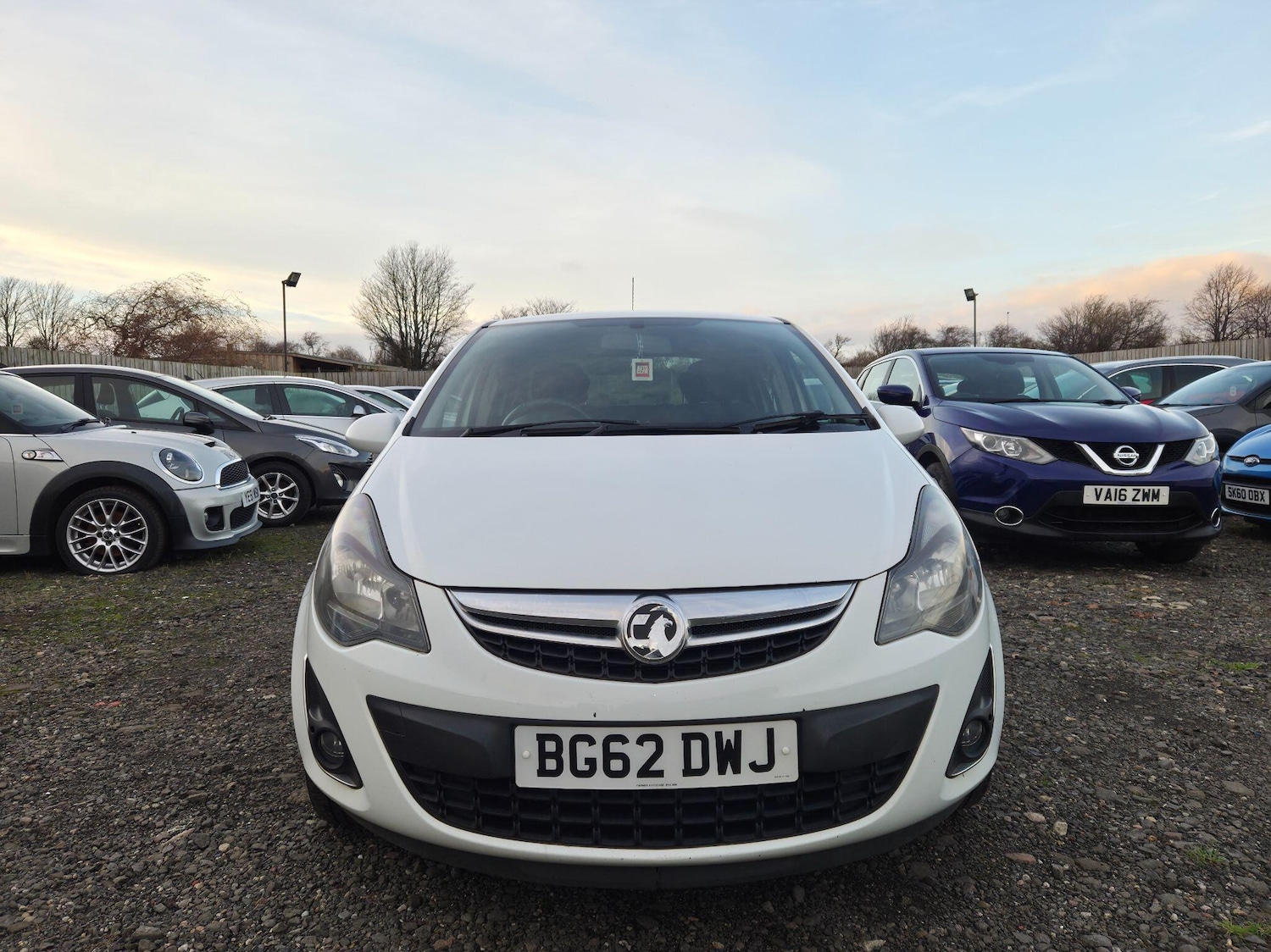 Used Vauxhall Corsa 2012 for sale - 76975838: Photo 2